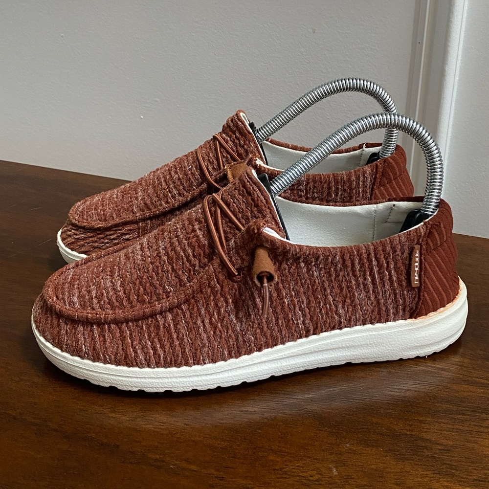 Hey Dude Wendy Stretch Rust Slip On Shoe Women’s Size 6